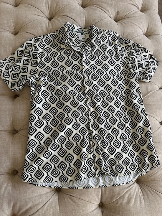 Ike Behar Other - Ike Behar Black and White Short-Sleeve Geometric Button-Down Shirt